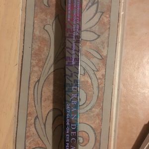 Urban decay invasion eyeliner